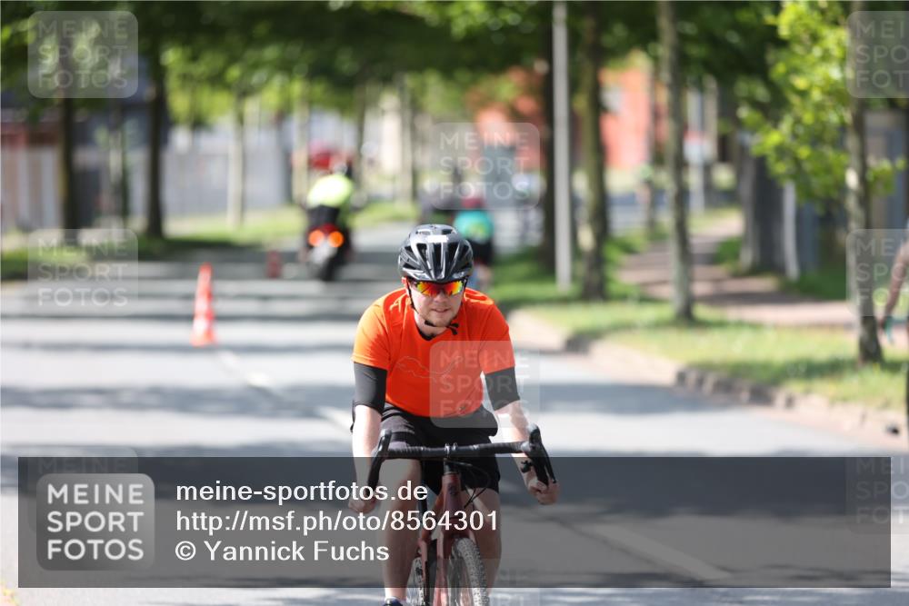 10.08.2025 - GEWOBA Citytriathlon Bremen Yannick Fuchs http://msf.ph/oto/8564301 10.08.2025 14:40:45 Radfahren 29, 131, 177, 186, 211, 224, 289, 297, 529 meine-sportfotos.de