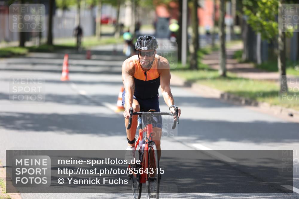 10.08.2025 - GEWOBA Citytriathlon Bremen Yannick Fuchs http://msf.ph/oto/8564315 10.08.2025 14:40:49 Radfahren 29, 131, 177, 186, 211, 224, 289, 529 meine-sportfotos.de