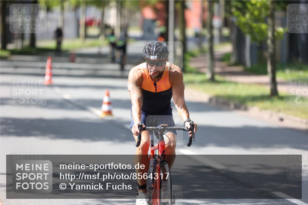 10.08.2025 - GEWOBA Citytriathlon Bremen Yannick Fuchs http://msf.ph/oto/8564317 10.08.2025 14:40:49 Radfahren 29, 131, 177, 186, 211, 224, 289, 529 meine-sportfotos.de