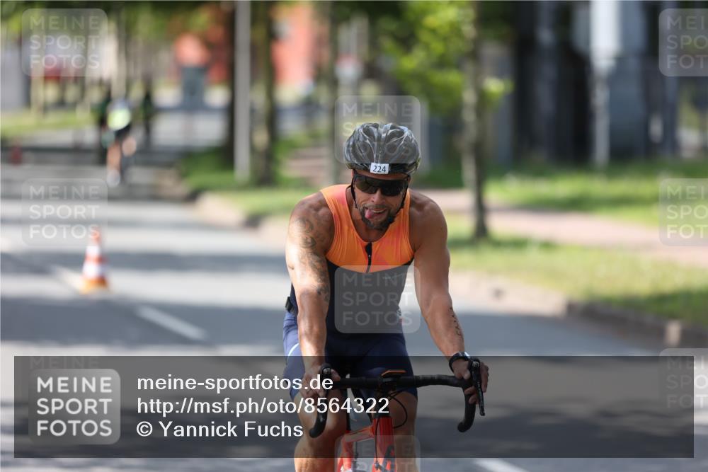 10.08.2025 - GEWOBA Citytriathlon Bremen Yannick Fuchs http://msf.ph/oto/8564322 10.08.2025 14:40:49 Radfahren 29, 131, 177, 186, 211, 224, 289, 529 meine-sportfotos.de