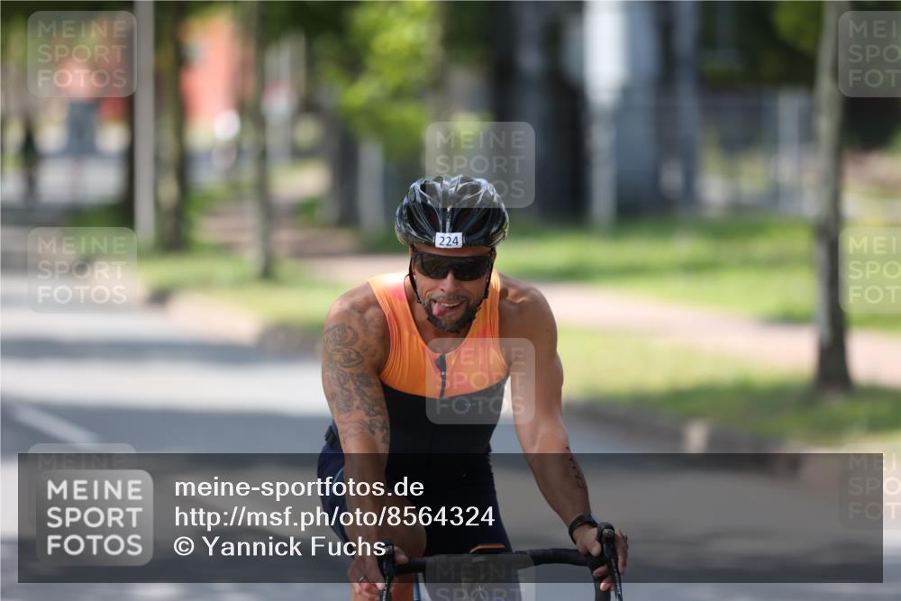 10.08.2025 - GEWOBA Citytriathlon Bremen Yannick Fuchs http://msf.ph/oto/8564324 10.08.2025 14:40:50 Radfahren 29, 131, 177, 186, 211, 224, 289, 529 meine-sportfotos.de