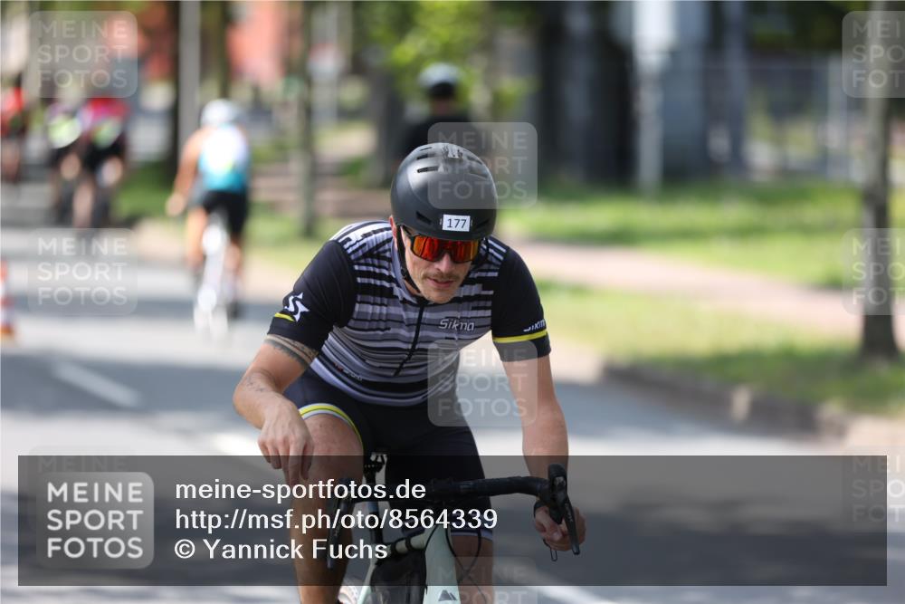 10.08.2025 - GEWOBA Citytriathlon Bremen Yannick Fuchs http://msf.ph/oto/8564339 10.08.2025 14:40:58 Radfahren 103, 142, 177, 204, 211, 224, 253, 432, 476, 477 meine-sportfotos.de