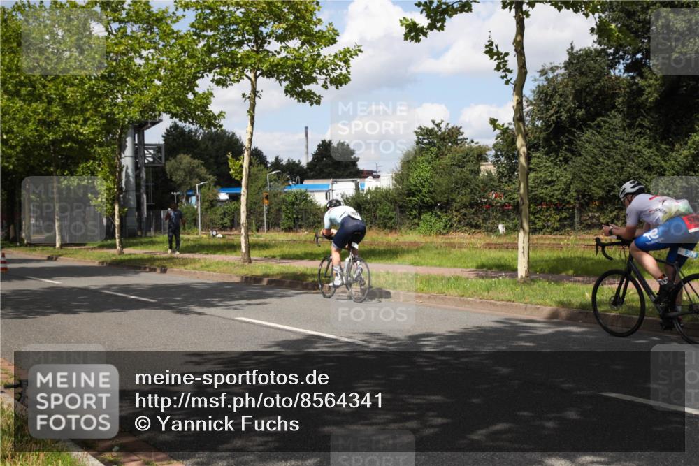 10.08.2025 - GEWOBA Citytriathlon Bremen Yannick Fuchs http://msf.ph/oto/8564341 10.08.2025 12:45:48 Radfahren 574, 651, 674, 685, 697, 748, 771, 812, 898, 928, 930, 939 meine-sportfotos.de