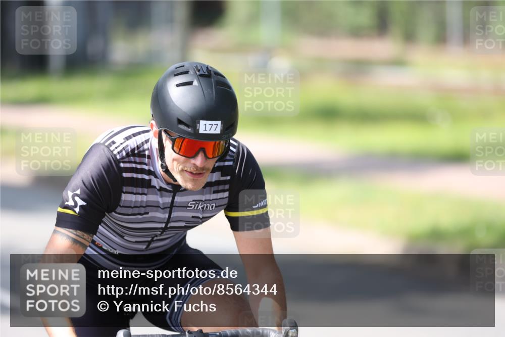 10.08.2025 - GEWOBA Citytriathlon Bremen Yannick Fuchs http://msf.ph/oto/8564344 10.08.2025 14:40:59 Radfahren 103, 142, 177, 204, 224, 253, 432, 476, 477 meine-sportfotos.de