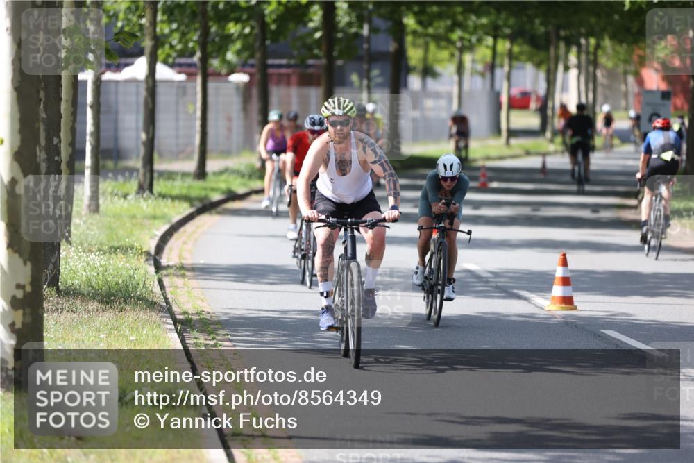 10.08.2025 - GEWOBA Citytriathlon Bremen Yannick Fuchs http://msf.ph/oto/8564349 10.08.2025 14:41:05 Radfahren 103, 142, 177, 204, 249, 253, 266, 353, 431, 432, 476, 477 meine-sportfotos.de