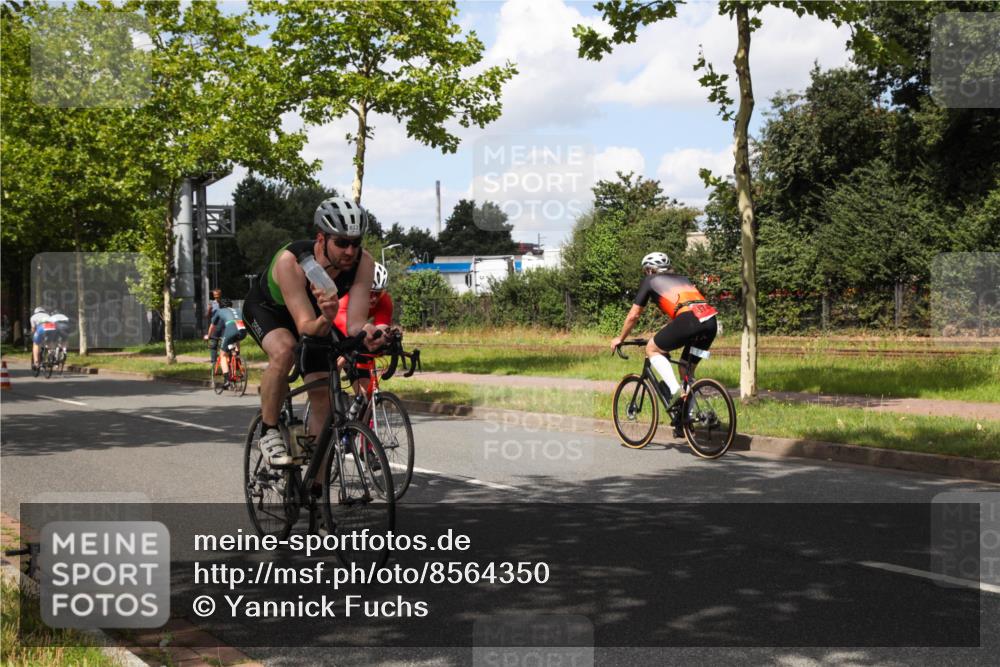 10.08.2025 - GEWOBA Citytriathlon Bremen Yannick Fuchs http://msf.ph/oto/8564350 10.08.2025 12:45:51 Radfahren 574, 651, 674, 685, 697, 748, 771, 812, 898, 928 meine-sportfotos.de