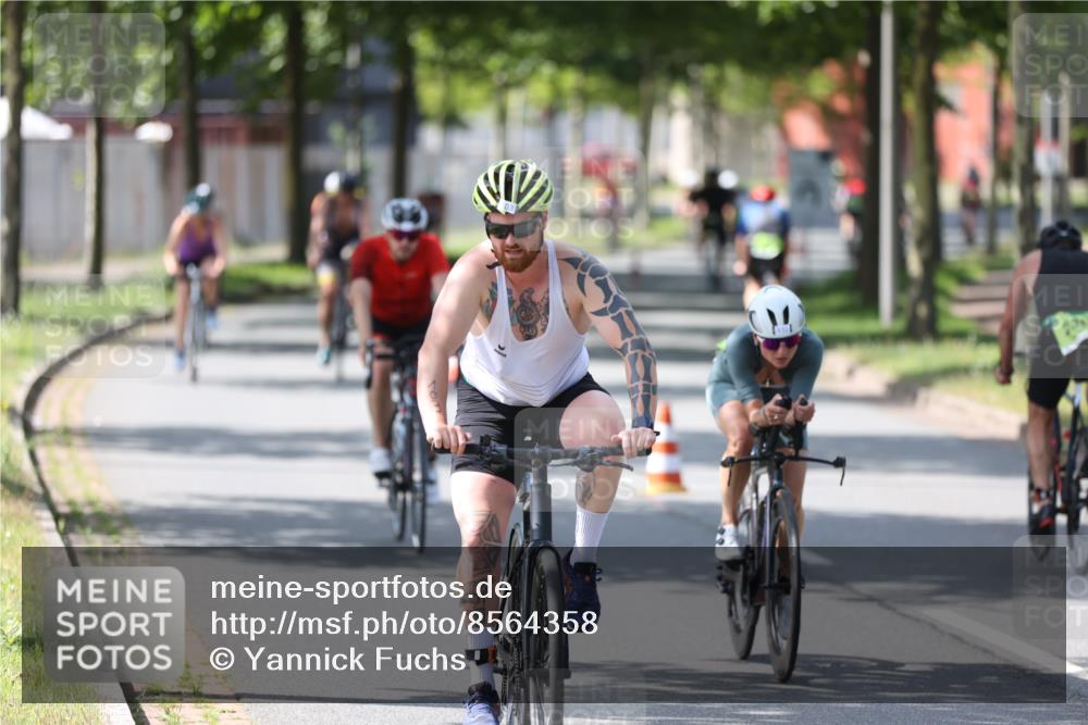 10.08.2025 - GEWOBA Citytriathlon Bremen Yannick Fuchs http://msf.ph/oto/8564358 10.08.2025 14:41:05 Radfahren 103, 142, 177, 204, 249, 253, 266, 353, 431, 432, 476, 477 meine-sportfotos.de