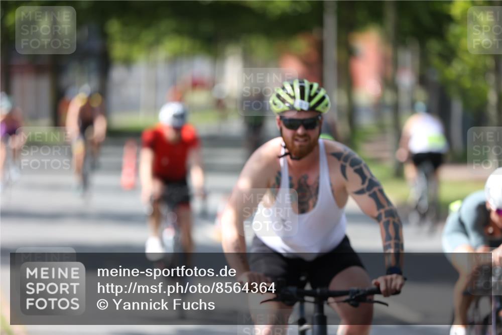 10.08.2025 - GEWOBA Citytriathlon Bremen Yannick Fuchs http://msf.ph/oto/8564364 10.08.2025 14:41:06 Radfahren 103, 142, 177, 204, 249, 253, 266, 353, 431, 432, 476, 477 meine-sportfotos.de