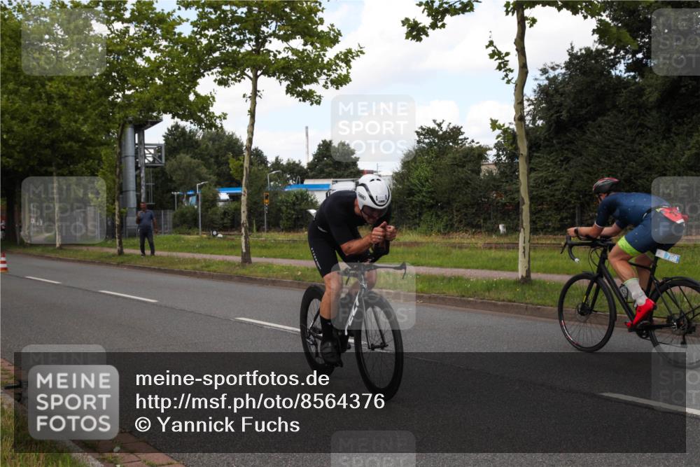 10.08.2025 - GEWOBA Citytriathlon Bremen Yannick Fuchs http://msf.ph/oto/8564376 10.08.2025 12:46:09 Radfahren 674, 685, 929, 948, 1011 meine-sportfotos.de
