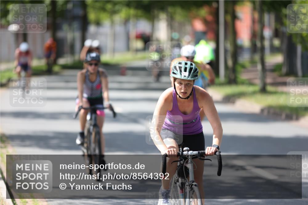 10.08.2025 - GEWOBA Citytriathlon Bremen Yannick Fuchs http://msf.ph/oto/8564392 10.08.2025 14:41:10 Radfahren 103, 142, 204, 249, 253, 266, 280, 353, 431, 432, 476, 477 meine-sportfotos.de