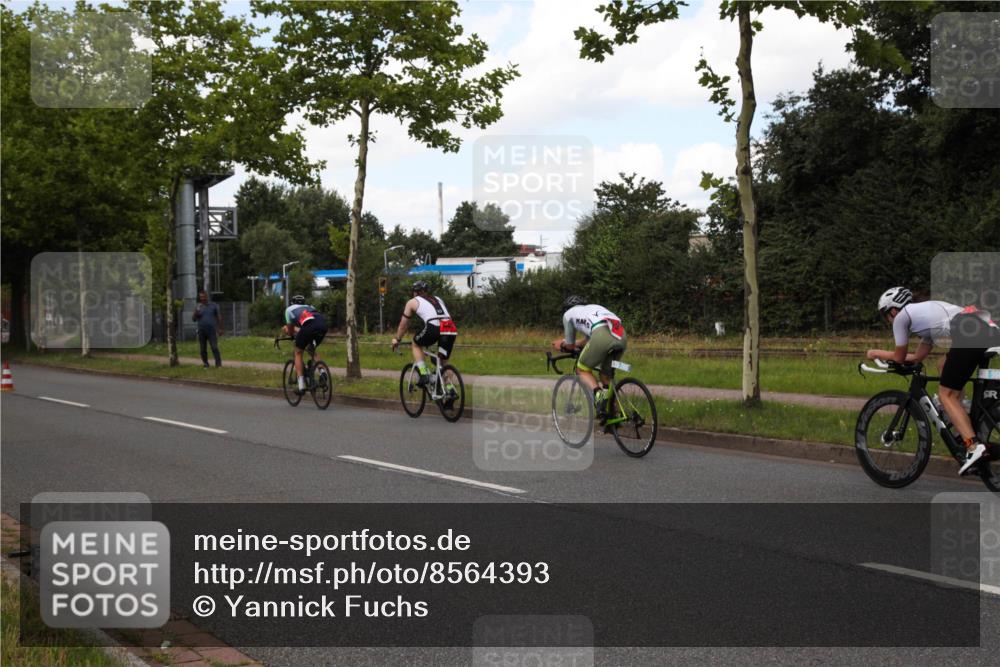 10.08.2025 - GEWOBA Citytriathlon Bremen Yannick Fuchs http://msf.ph/oto/8564393 10.08.2025 12:46:19 Radfahren 625, 948, 1011 meine-sportfotos.de
