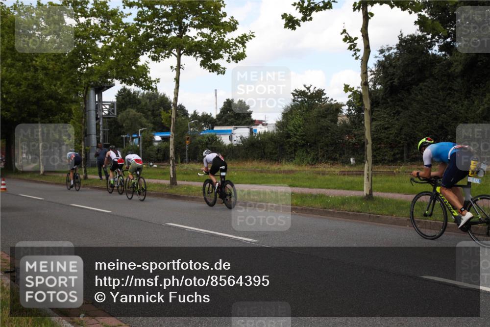10.08.2025 - GEWOBA Citytriathlon Bremen Yannick Fuchs http://msf.ph/oto/8564395 10.08.2025 12:46:20 Radfahren 625, 948, 1011 meine-sportfotos.de