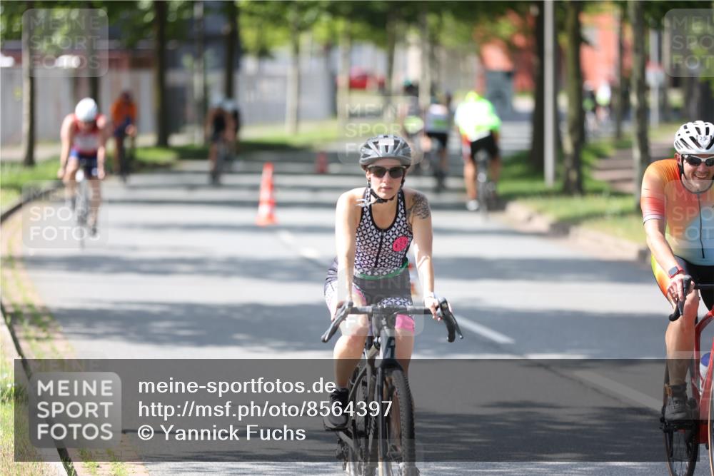 10.08.2025 - GEWOBA Citytriathlon Bremen Yannick Fuchs http://msf.ph/oto/8564397 10.08.2025 14:41:11 Radfahren 103, 142, 204, 249, 253, 266, 280, 353, 431, 432, 476, 477 meine-sportfotos.de