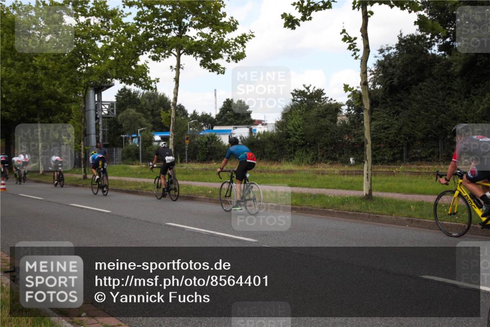 10.08.2025 - GEWOBA Citytriathlon Bremen Yannick Fuchs http://msf.ph/oto/8564401 10.08.2025 12:46:21 Radfahren 625, 948, 1011 meine-sportfotos.de