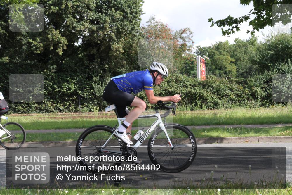 10.08.2025 - GEWOBA Citytriathlon Bremen Yannick Fuchs http://msf.ph/oto/8564402 10.08.2025 10:56:41 Radfahren 31, 67, 145, 203, 447, 455, 501 meine-sportfotos.de