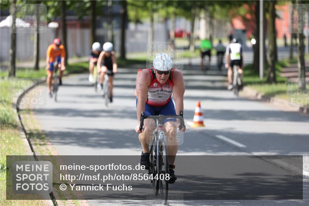 10.08.2025 - GEWOBA Citytriathlon Bremen Yannick Fuchs http://msf.ph/oto/8564408 10.08.2025 14:41:13 Radfahren 103, 142, 204, 249, 253, 266, 280, 353, 431, 432, 476, 477 meine-sportfotos.de