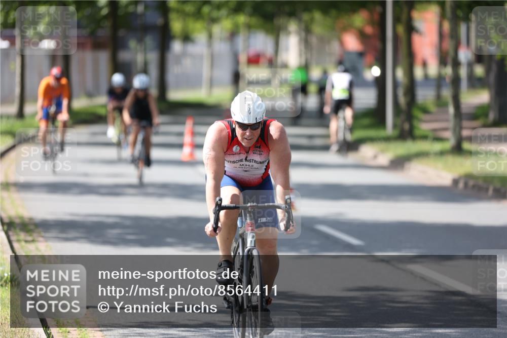 10.08.2025 - GEWOBA Citytriathlon Bremen Yannick Fuchs http://msf.ph/oto/8564411 10.08.2025 14:41:13 Radfahren 103, 142, 204, 249, 253, 266, 280, 353, 431, 432, 476, 477 meine-sportfotos.de