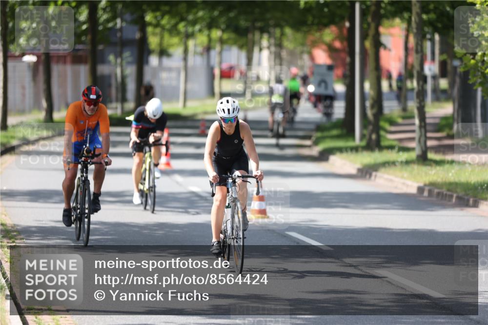 10.08.2025 - GEWOBA Citytriathlon Bremen Yannick Fuchs http://msf.ph/oto/8564424 10.08.2025 14:41:15 Radfahren 36, 103, 142, 204, 249, 253, 266, 280, 353, 431, 432, 476, 477 meine-sportfotos.de