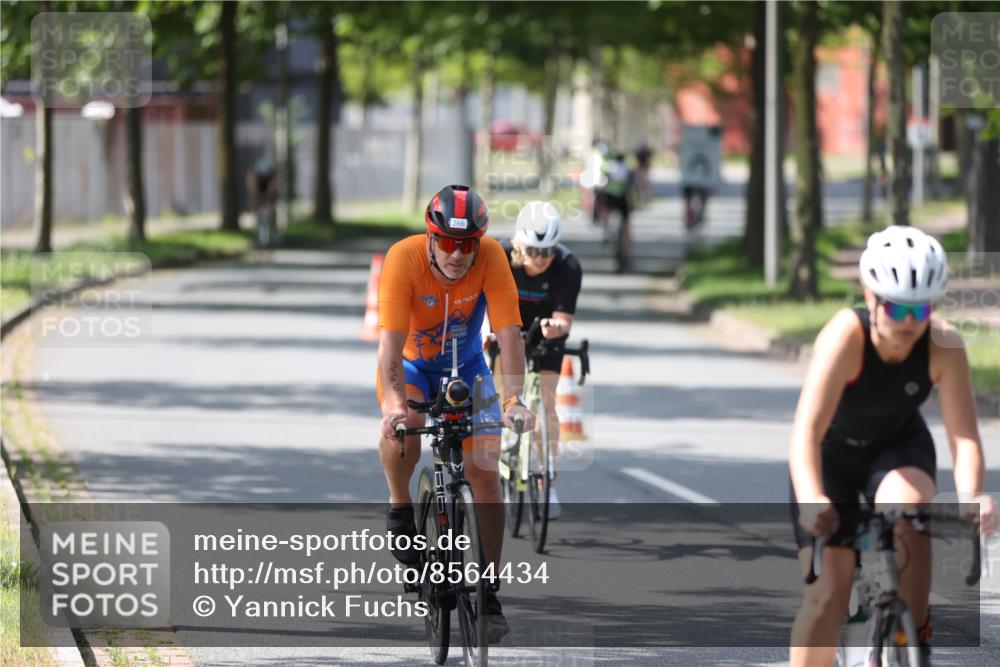 10.08.2025 - GEWOBA Citytriathlon Bremen Yannick Fuchs http://msf.ph/oto/8564434 10.08.2025 14:41:16 Radfahren 36, 103, 142, 204, 249, 253, 266, 280, 353, 431, 432, 476, 477 meine-sportfotos.de