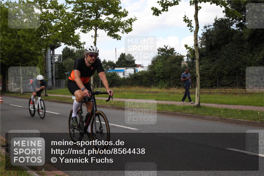 10.08.2025 - GEWOBA Citytriathlon Bremen Yannick Fuchs http://msf.ph/oto/8564438 10.08.2025 12:46:45 Radfahren 576, 605, 799, 823, 903, 918, 962, 968, 1007, 1020 meine-sportfotos.de