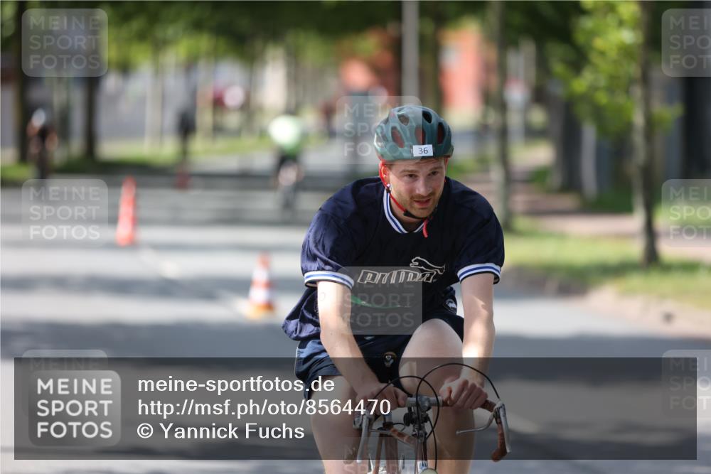 10.08.2025 - GEWOBA Citytriathlon Bremen Yannick Fuchs http://msf.ph/oto/8564470 10.08.2025 14:41:32 Radfahren 36, 280, 306, 343, 513 meine-sportfotos.de