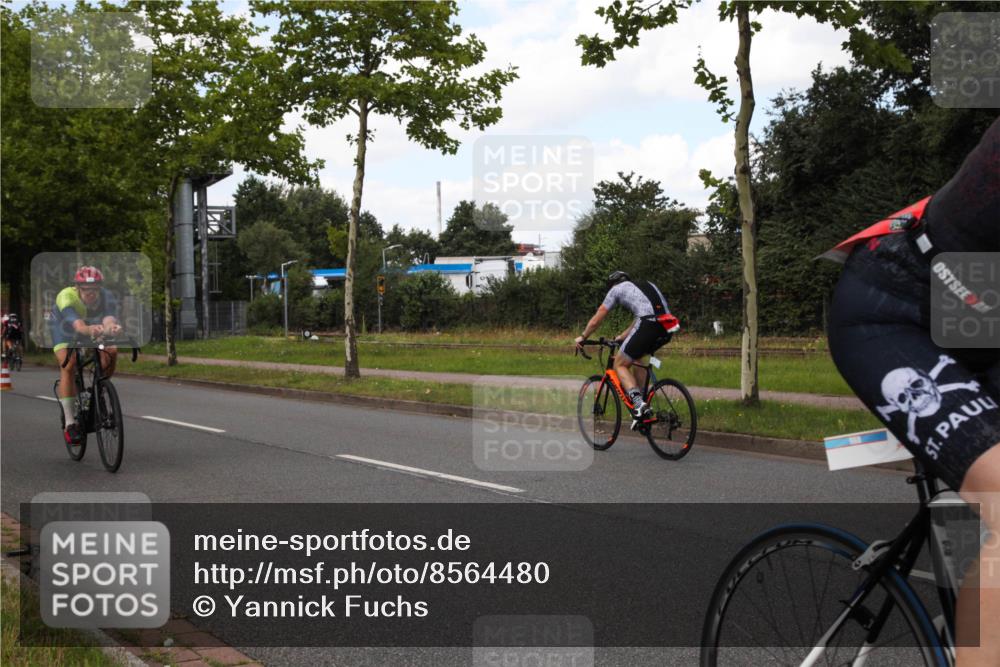 10.08.2025 - GEWOBA Citytriathlon Bremen Yannick Fuchs http://msf.ph/oto/8564480 10.08.2025 12:47:00 Radfahren 583, 622, 640, 659, 733, 760, 769, 799, 823, 960, 968, 1020 meine-sportfotos.de