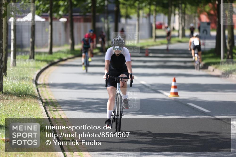 10.08.2025 - GEWOBA Citytriathlon Bremen Yannick Fuchs http://msf.ph/oto/8564507 10.08.2025 14:41:43 Radfahren 209, 262, 306, 317, 343, 478, 480, 513 meine-sportfotos.de