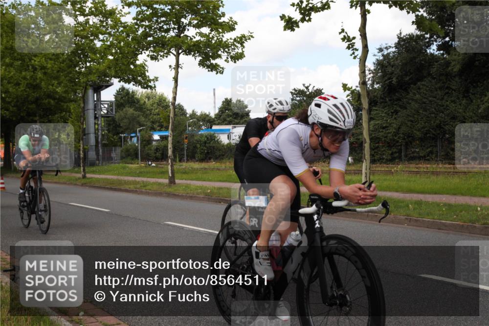 10.08.2025 - GEWOBA Citytriathlon Bremen Yannick Fuchs http://msf.ph/oto/8564511 10.08.2025 12:47:12 Radfahren 573, 583, 622, 640, 645, 659, 675, 733, 751, 760, 769, 792, 875, 960, 981, 1013 meine-sportfotos.de