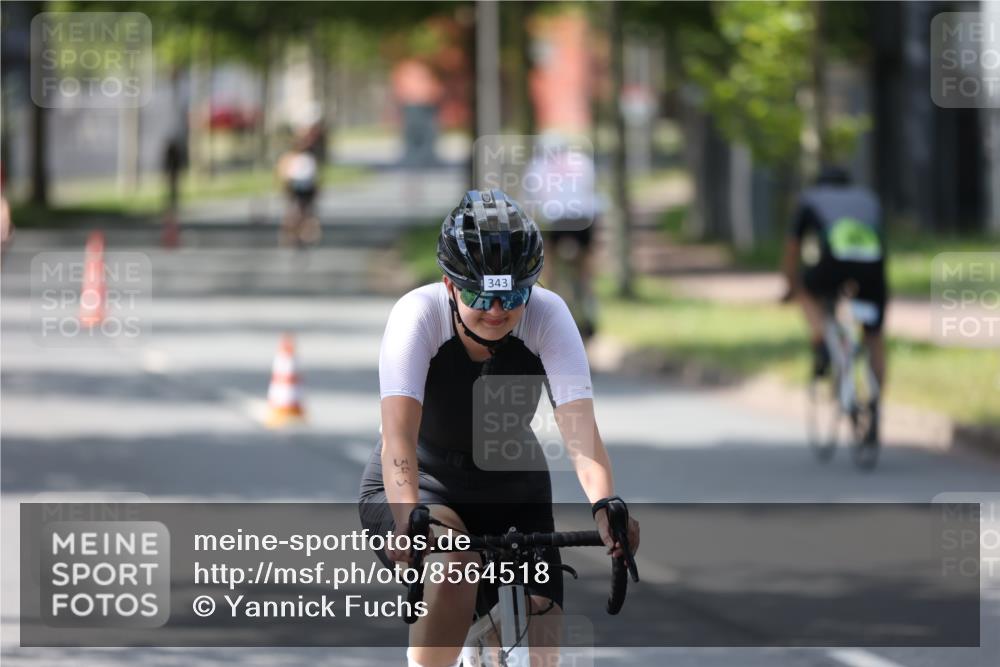 10.08.2025 - GEWOBA Citytriathlon Bremen Yannick Fuchs http://msf.ph/oto/8564518 10.08.2025 14:41:44 Radfahren 209, 262, 306, 317, 343, 478, 480, 513 meine-sportfotos.de