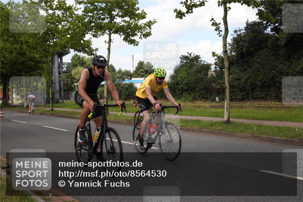 10.08.2025 - GEWOBA Citytriathlon Bremen Yannick Fuchs http://msf.ph/oto/8564530 10.08.2025 12:47:20 Radfahren 573, 622, 640, 645, 654, 659, 675, 732, 733, 751, 753, 769, 792, 875, 960, 981, 1013 meine-sportfotos.de