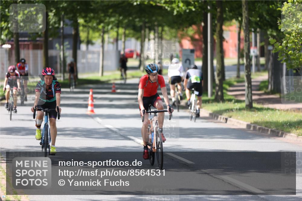 10.08.2025 - GEWOBA Citytriathlon Bremen Yannick Fuchs http://msf.ph/oto/8564531 10.08.2025 14:41:46 Radfahren 209, 213, 262, 306, 317, 343, 478, 480, 513 meine-sportfotos.de