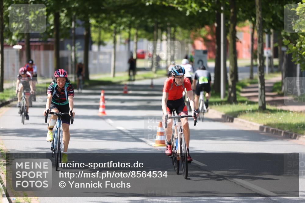 10.08.2025 - GEWOBA Citytriathlon Bremen Yannick Fuchs http://msf.ph/oto/8564534 10.08.2025 14:41:46 Radfahren 209, 213, 262, 306, 317, 343, 478, 480, 513 meine-sportfotos.de