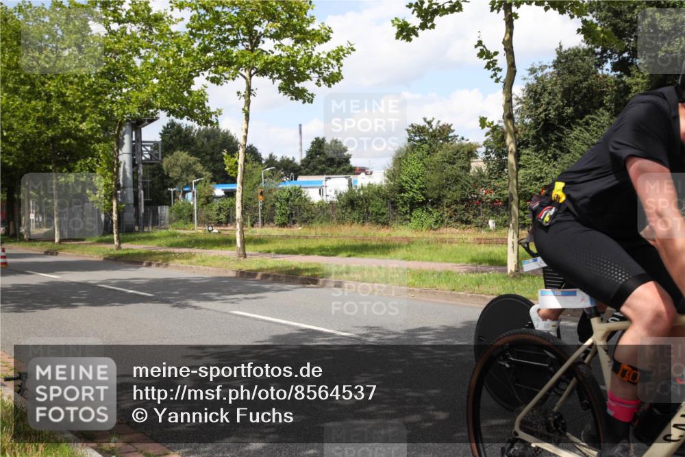 10.08.2025 - GEWOBA Citytriathlon Bremen Yannick Fuchs http://msf.ph/oto/8564537 10.08.2025 12:47:28 Radfahren 573, 645, 654, 732, 745, 751, 753, 792, 981 meine-sportfotos.de