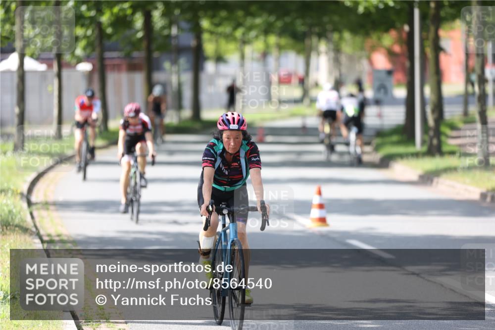 10.08.2025 - GEWOBA Citytriathlon Bremen Yannick Fuchs http://msf.ph/oto/8564540 10.08.2025 14:41:47 Radfahren 209, 213, 262, 306, 317, 343, 478, 480, 513 meine-sportfotos.de