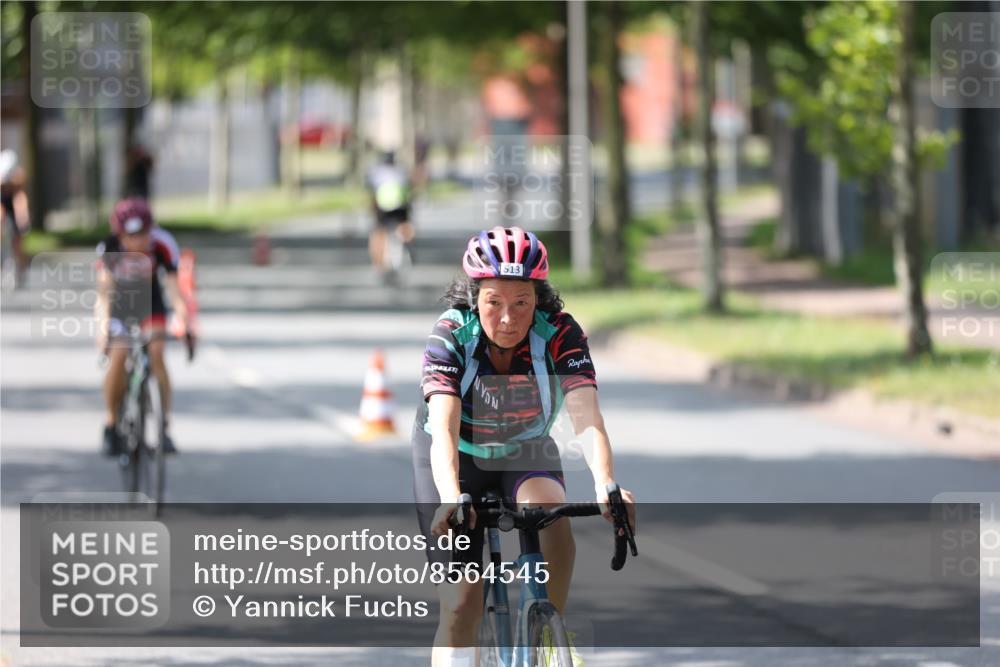 10.08.2025 - GEWOBA Citytriathlon Bremen Yannick Fuchs http://msf.ph/oto/8564545 10.08.2025 14:41:48 Radfahren 209, 213, 250, 262, 306, 317, 343, 478, 480, 513 meine-sportfotos.de