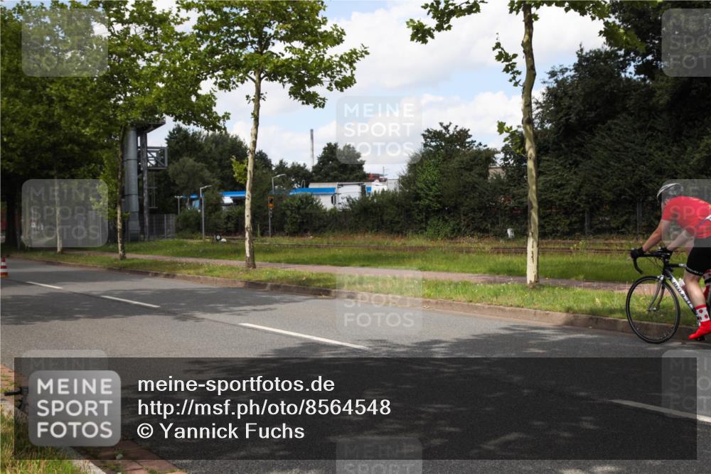 10.08.2025 - GEWOBA Citytriathlon Bremen Yannick Fuchs http://msf.ph/oto/8564548 10.08.2025 12:47:42 Radfahren 566, 587, 590, 745, 753, 801, 884, 916, 943, 951 meine-sportfotos.de
