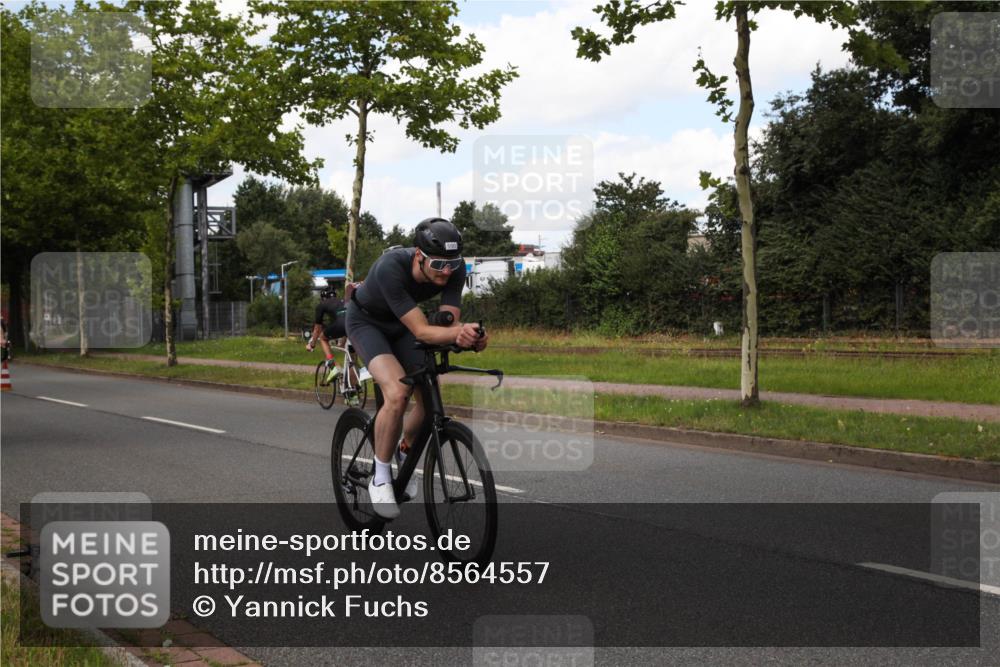 10.08.2025 - GEWOBA Citytriathlon Bremen Yannick Fuchs http://msf.ph/oto/8564557 10.08.2025 12:47:47 Radfahren 566, 587, 590, 679, 745, 801, 884, 916, 943, 951 meine-sportfotos.de