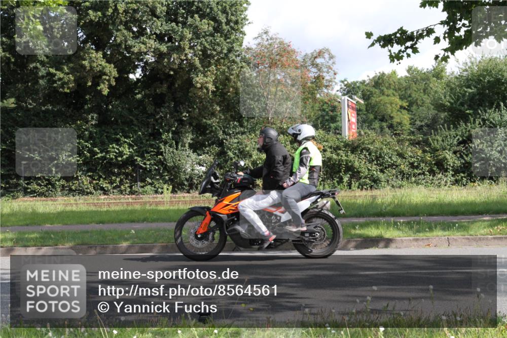 10.08.2025 - GEWOBA Citytriathlon Bremen Yannick Fuchs http://msf.ph/oto/8564561 10.08.2025 10:57:26 Radfahren 77, 233, 435 meine-sportfotos.de