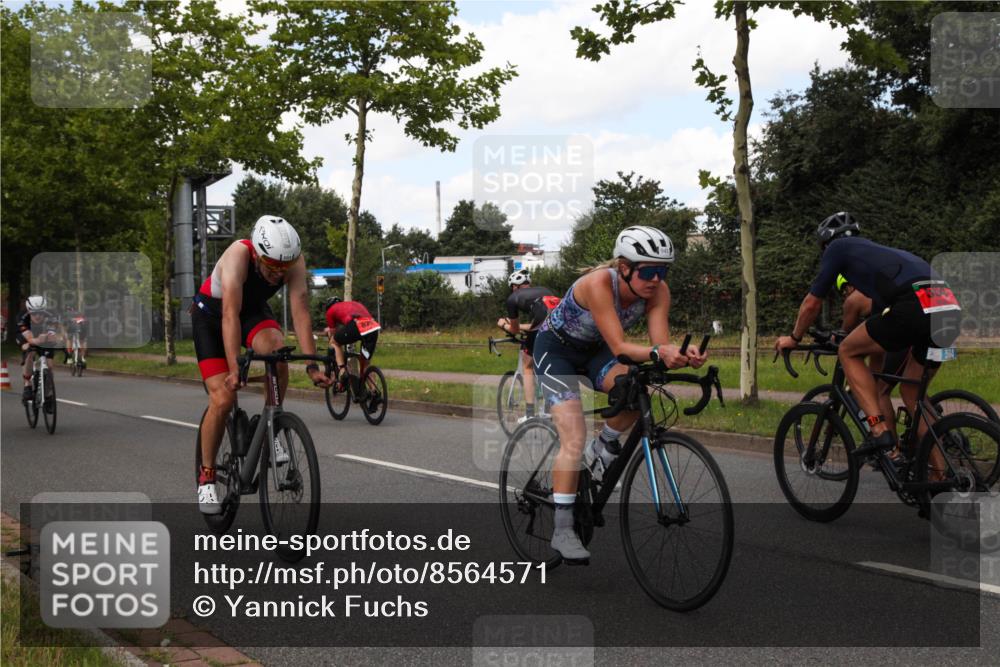 10.08.2025 - GEWOBA Citytriathlon Bremen Yannick Fuchs http://msf.ph/oto/8564571 10.08.2025 12:47:49 Radfahren 566, 587, 590, 679, 745, 767, 801, 884, 916, 941, 943, 951 meine-sportfotos.de