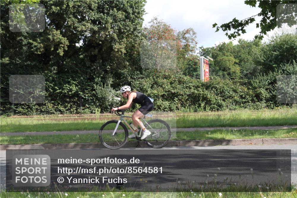 10.08.2025 - GEWOBA Citytriathlon Bremen Yannick Fuchs http://msf.ph/oto/8564581 10.08.2025 10:57:34 Radfahren 35, 215, 435, 458 meine-sportfotos.de