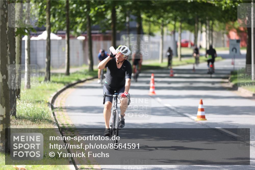 10.08.2025 - GEWOBA Citytriathlon Bremen Yannick Fuchs http://msf.ph/oto/8564591 10.08.2025 14:41:56 Radfahren 56, 209, 213, 235, 246, 250, 262, 317, 478, 480 meine-sportfotos.de
