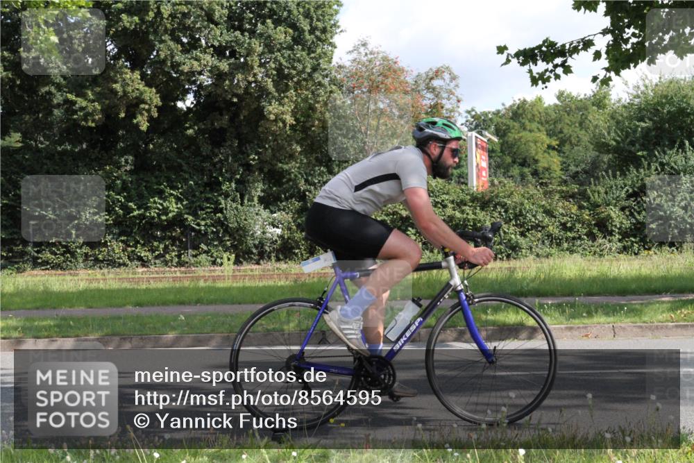 10.08.2025 - GEWOBA Citytriathlon Bremen Yannick Fuchs http://msf.ph/oto/8564595 10.08.2025 10:57:44 Radfahren 35, 159, 215, 458 meine-sportfotos.de