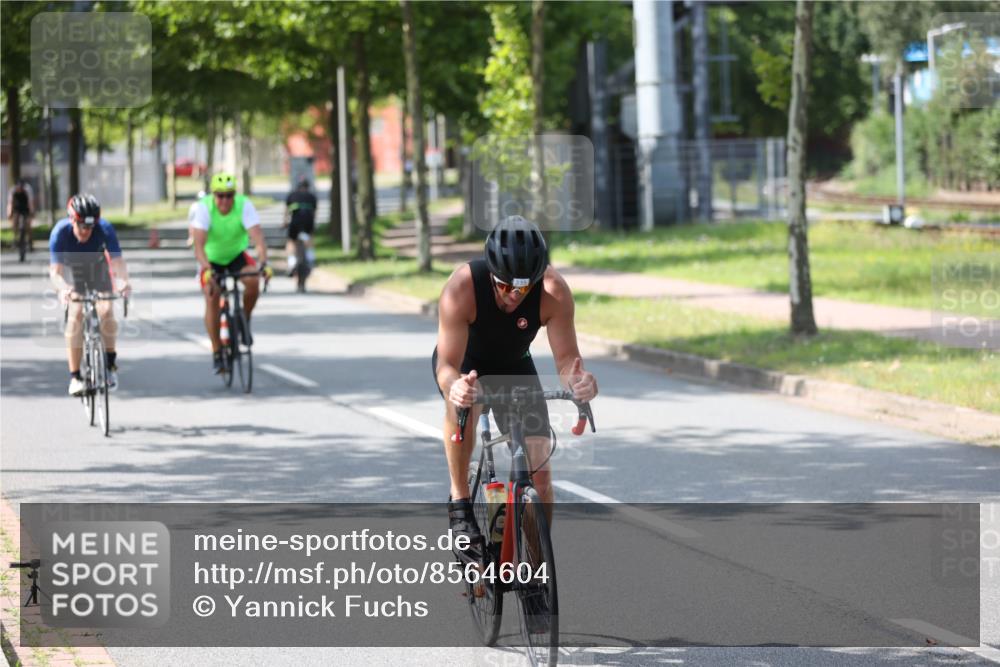 10.08.2025 - GEWOBA Citytriathlon Bremen Yannick Fuchs http://msf.ph/oto/8564604 10.08.2025 14:42:01 Radfahren 56, 209, 213, 235, 246, 250, 262, 478, 480 meine-sportfotos.de