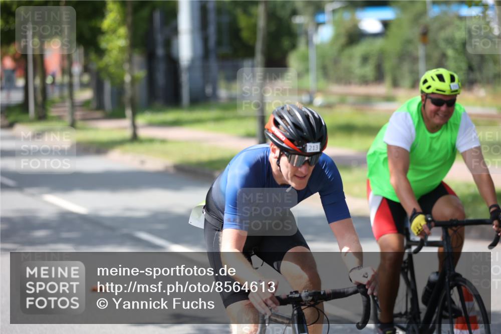10.08.2025 - GEWOBA Citytriathlon Bremen Yannick Fuchs http://msf.ph/oto/8564613 10.08.2025 14:42:03 Radfahren 56, 145, 213, 235, 246, 250, 262, 478 meine-sportfotos.de