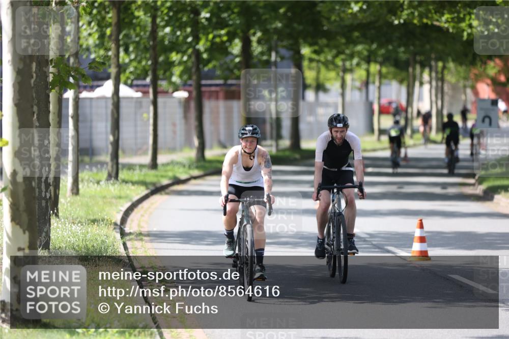 10.08.2025 - GEWOBA Citytriathlon Bremen Yannick Fuchs http://msf.ph/oto/8564616 10.08.2025 14:42:05 Radfahren 56, 145, 213, 235, 246, 250, 262, 478 meine-sportfotos.de
