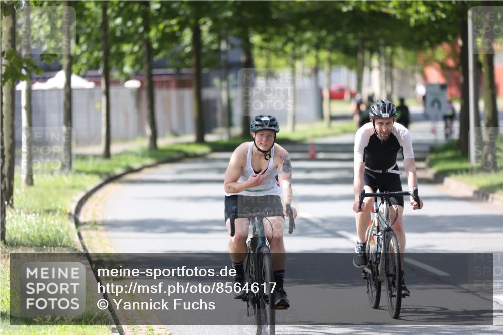 10.08.2025 - GEWOBA Citytriathlon Bremen Yannick Fuchs http://msf.ph/oto/8564617 10.08.2025 14:42:06 Radfahren 56, 145, 213, 235, 246, 250, 262 meine-sportfotos.de
