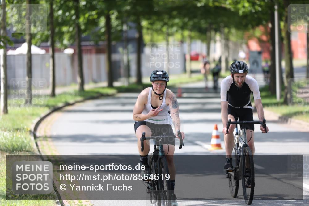 10.08.2025 - GEWOBA Citytriathlon Bremen Yannick Fuchs http://msf.ph/oto/8564619 10.08.2025 14:42:06 Radfahren 56, 145, 213, 235, 246, 250, 262 meine-sportfotos.de