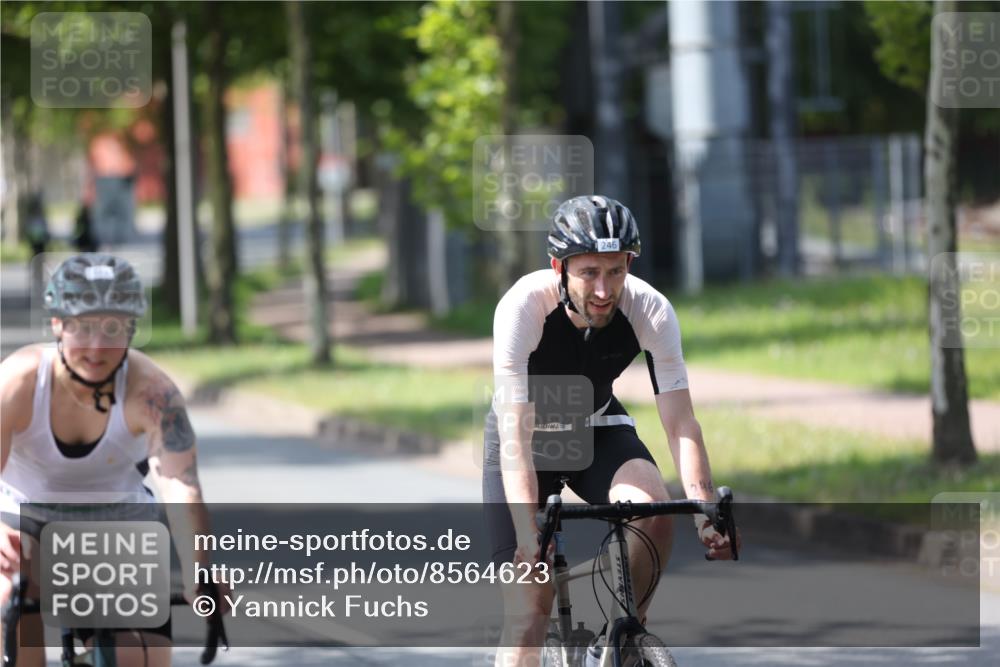10.08.2025 - GEWOBA Citytriathlon Bremen Yannick Fuchs http://msf.ph/oto/8564623 10.08.2025 14:42:07 Radfahren 56, 145, 213, 235, 246, 250 meine-sportfotos.de