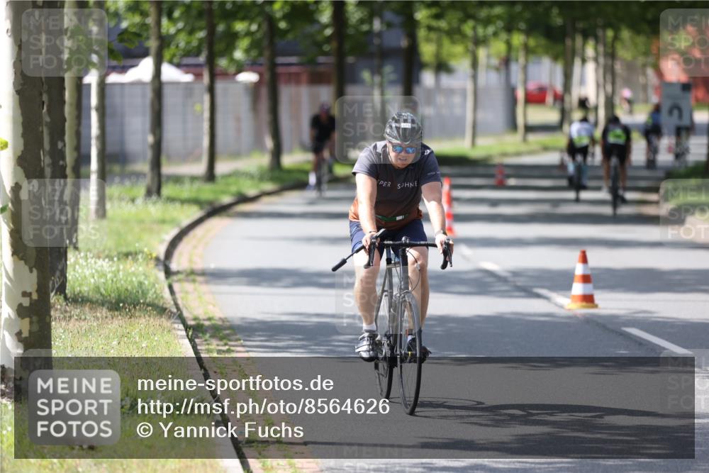 10.08.2025 - GEWOBA Citytriathlon Bremen Yannick Fuchs http://msf.ph/oto/8564626 10.08.2025 14:42:18 Radfahren 19, 145, 288 meine-sportfotos.de