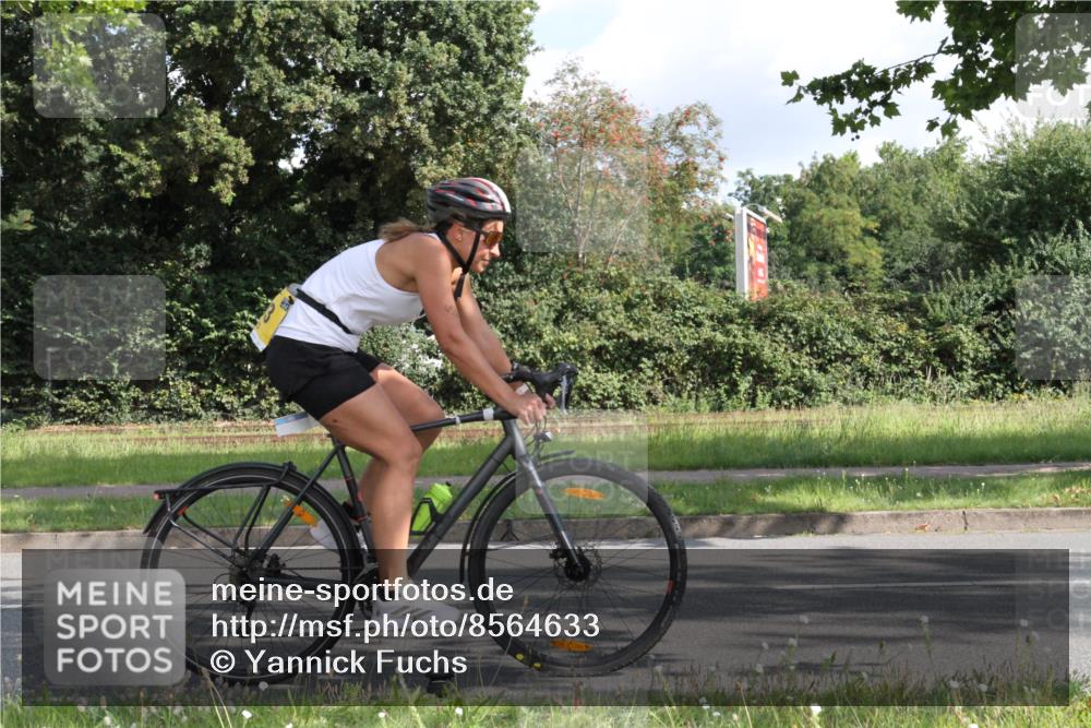 10.08.2025 - GEWOBA Citytriathlon Bremen Yannick Fuchs http://msf.ph/oto/8564633 10.08.2025 10:58:17 Radfahren 1, 125, 143, 165, 185, 402, 443, 445, 453, 472, 493, 506, 513 meine-sportfotos.de